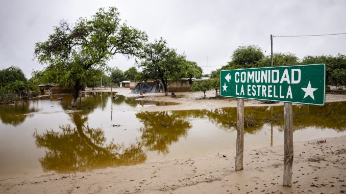 Foto de una inundación el la Comunidad La Esatrella.